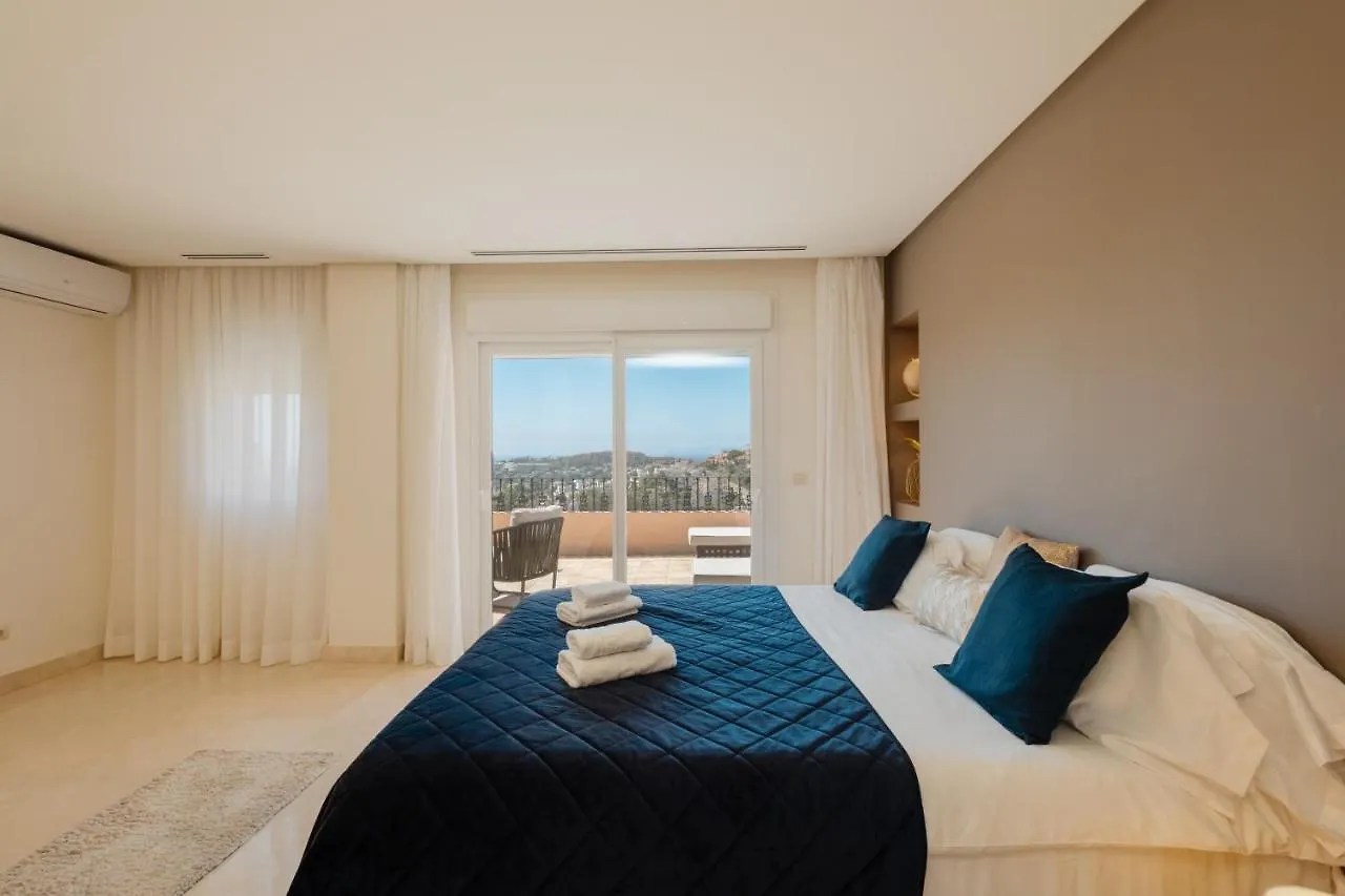 Penthouse With Sea Views In Nueva Andalucia Apartment Marbella